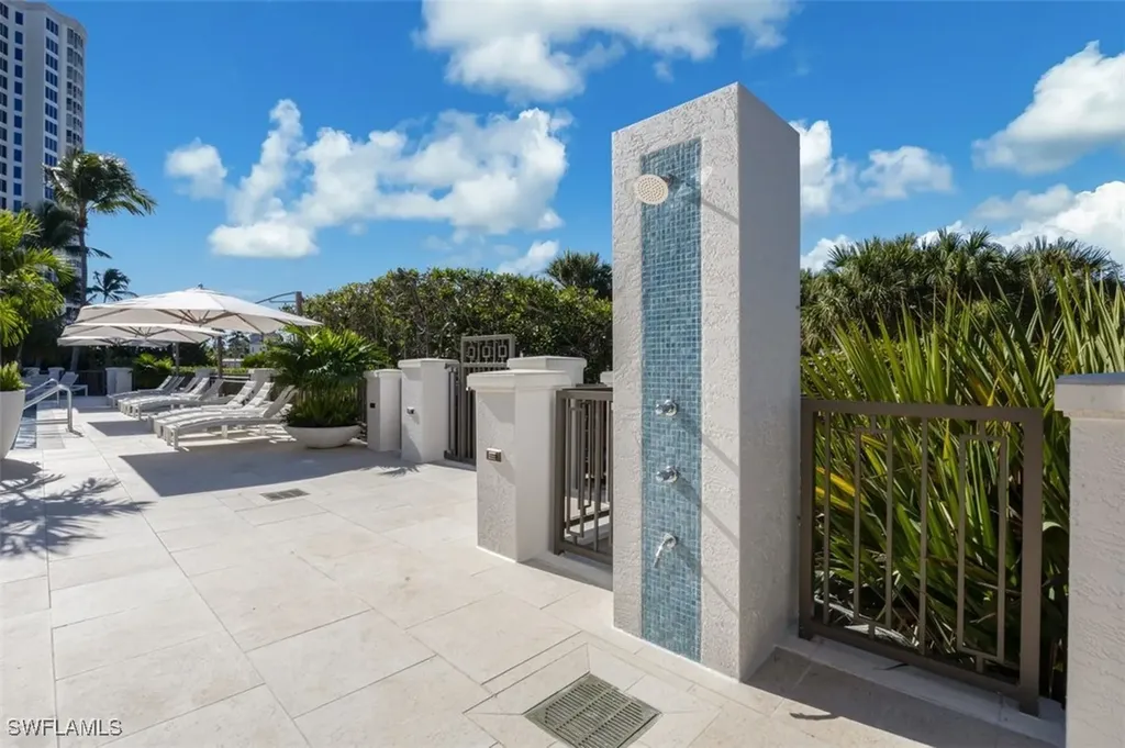 8171 Bay Colony Drive Naples FL 34108