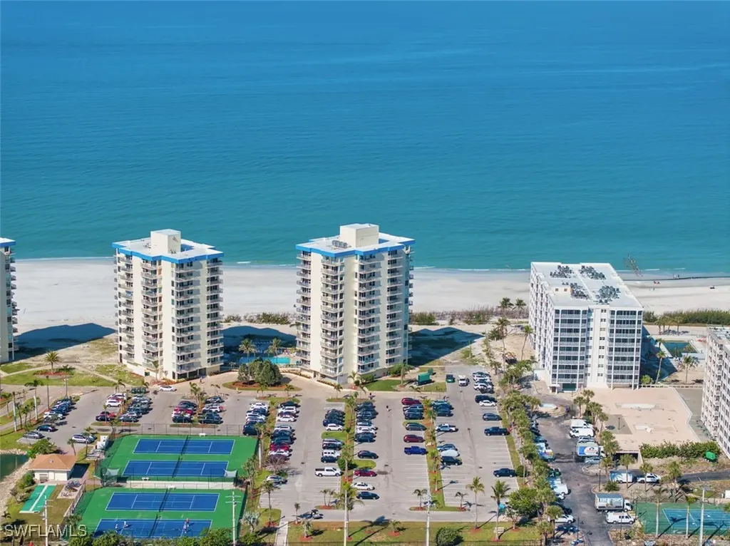 Fort Myers Beach FL, 7300 Estero Boulevard, Unit 404