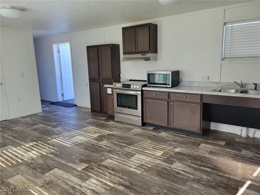 8019 Grady Drive North Fort Myers FL 33917