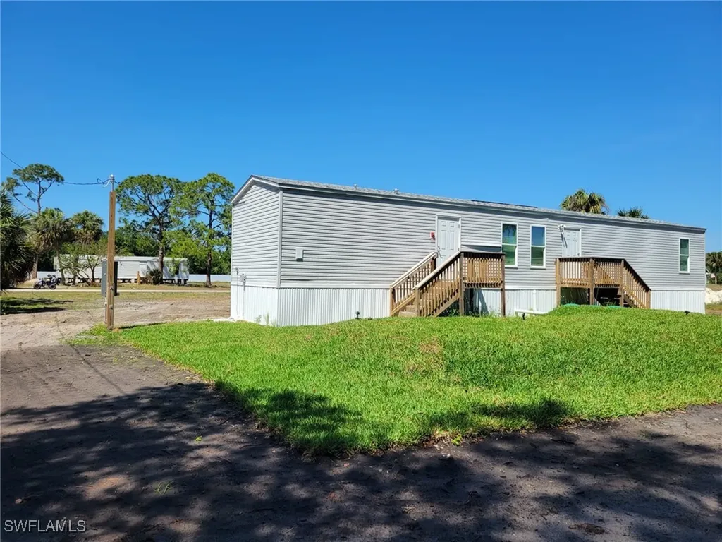 8019 Grady Drive North Fort Myers FL 33917