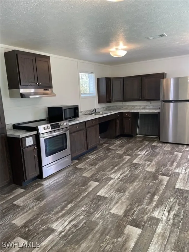 8019 Grady Drive North Fort Myers FL 33917