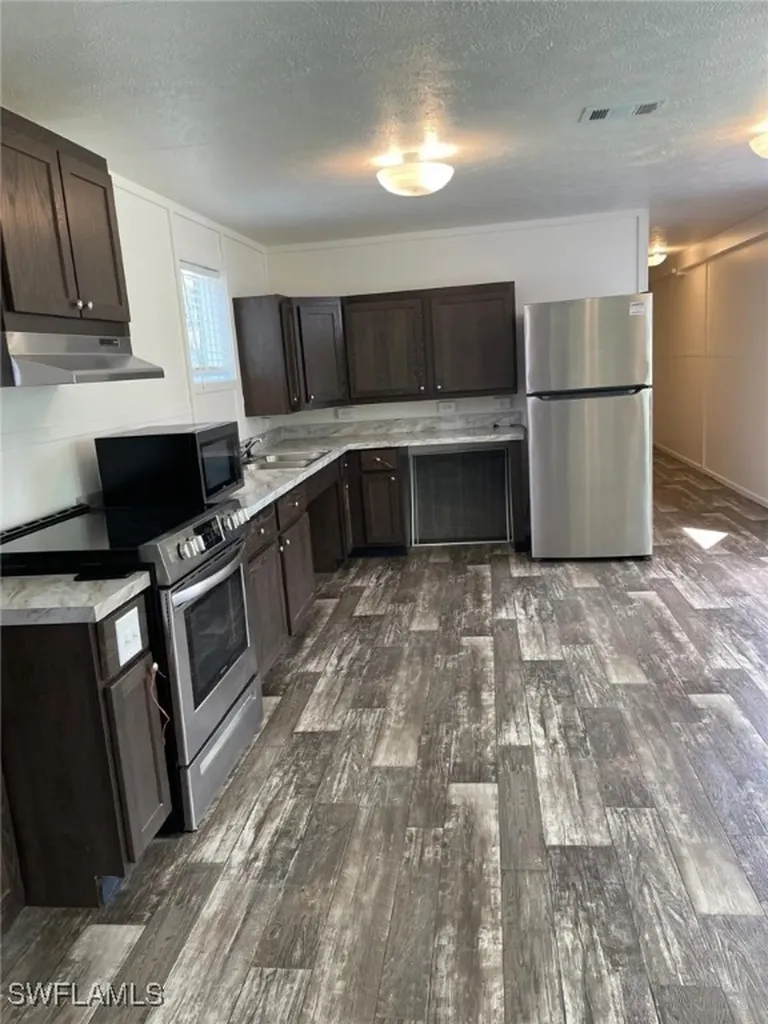 8019 Grady Drive North Fort Myers FL 33917