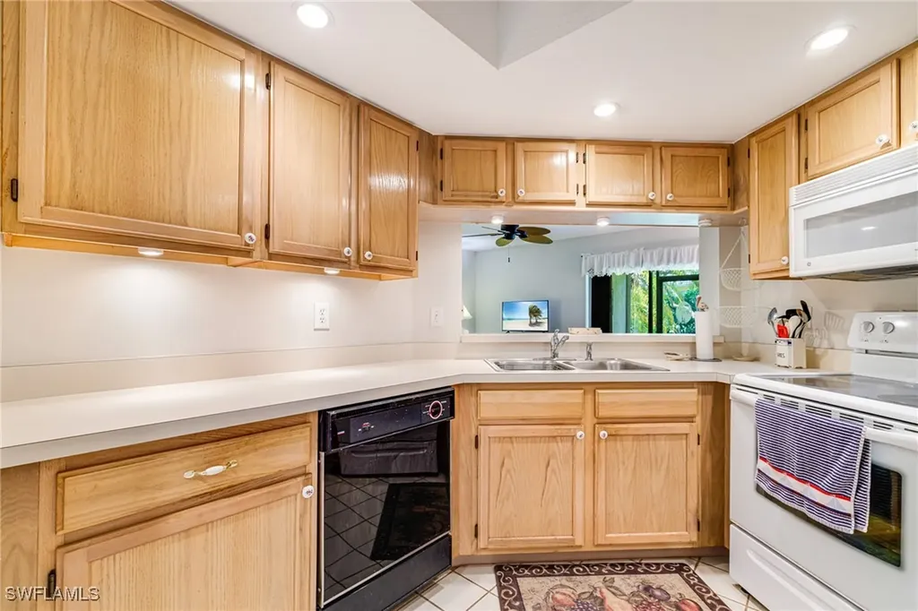 9648 Windsor Gardens Lane Fort Myers FL 33919