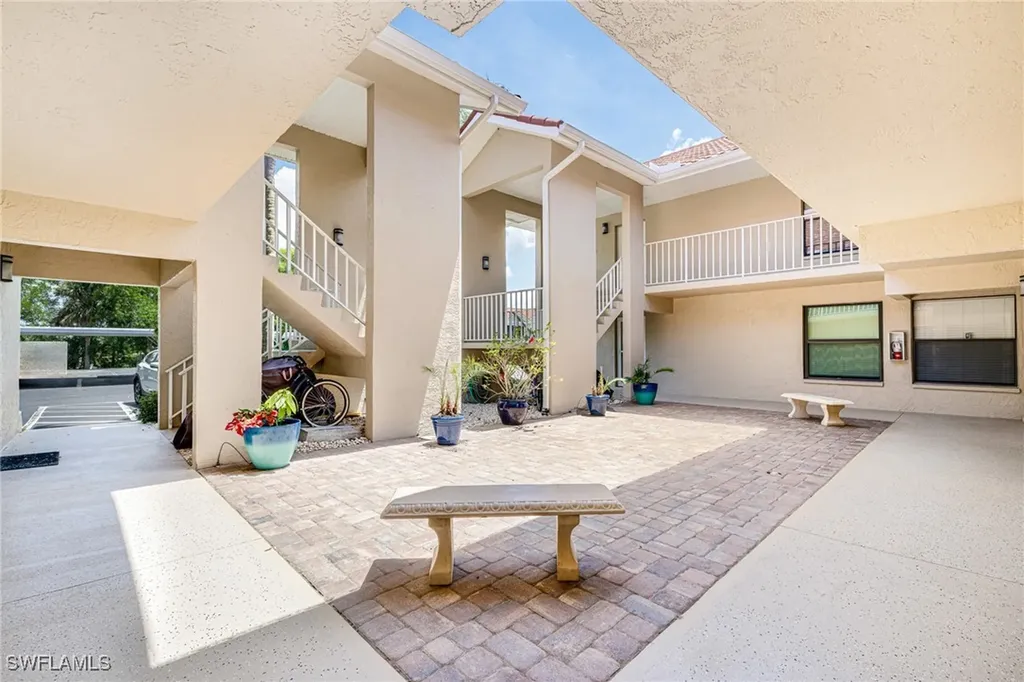9648 Windsor Gardens Lane Fort Myers FL 33919