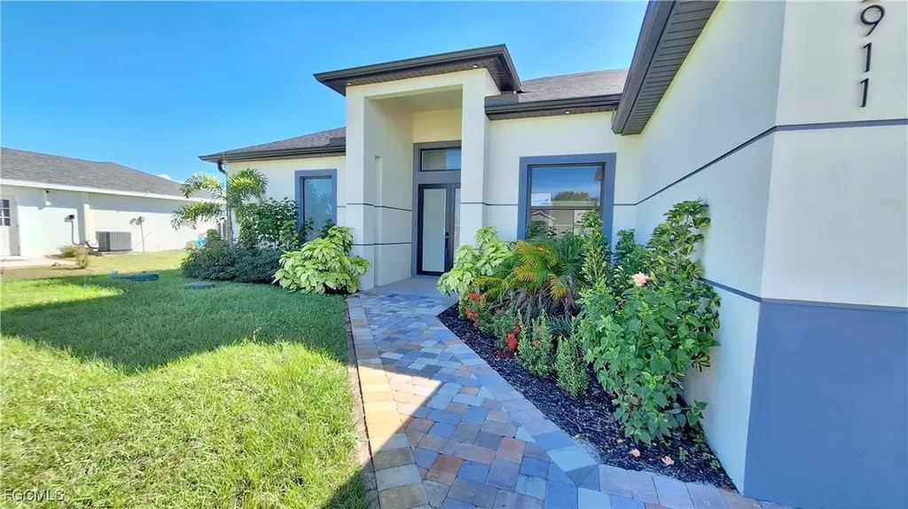 2911 22nd Street SW Lehigh Acres FL 33976