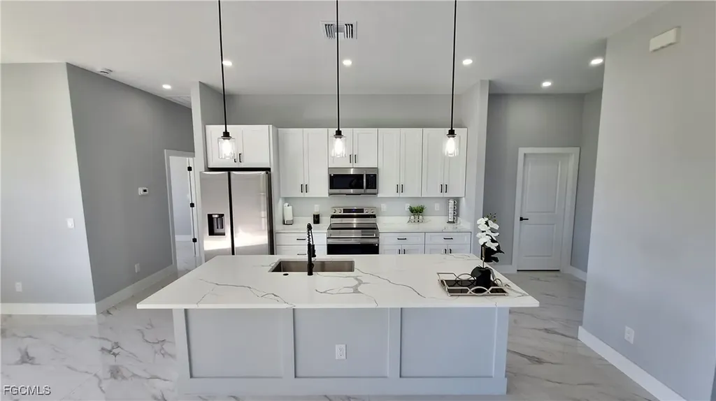 2911 22nd Street SW Lehigh Acres FL 33976
