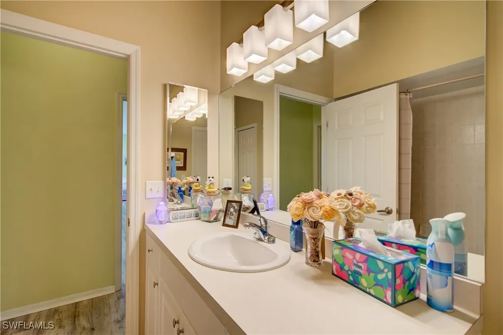 2928 SE 6th Avenue Cape Coral FL 33904