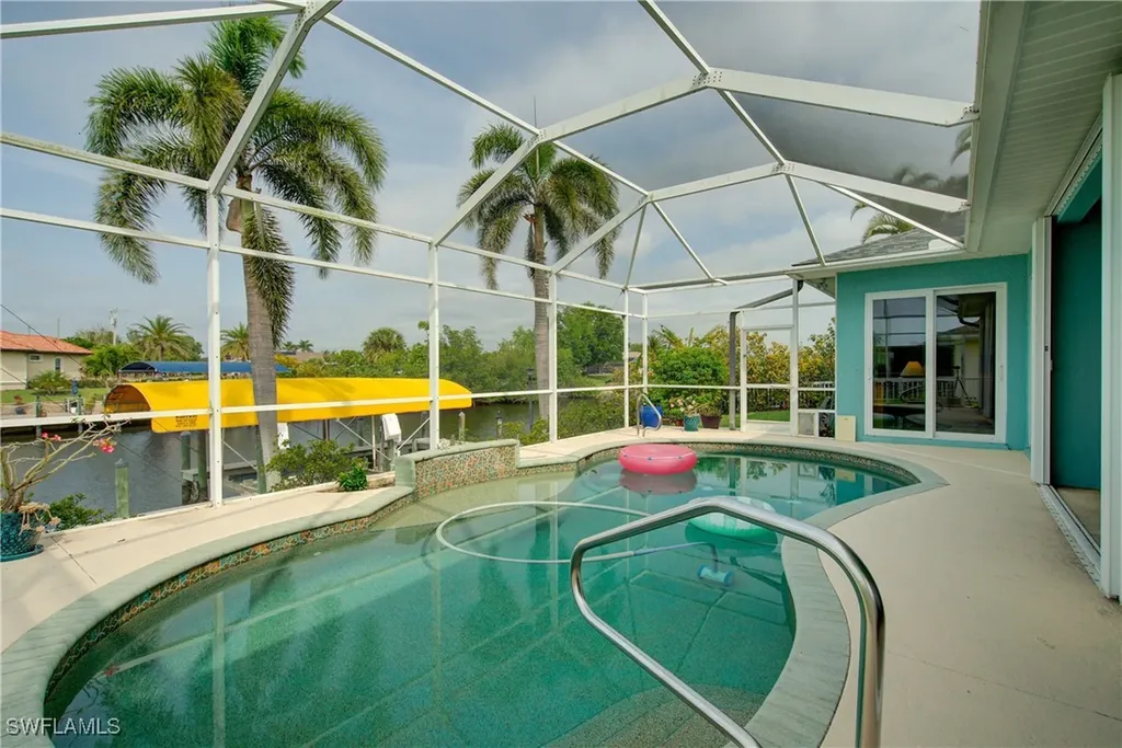2928 SE 6th Avenue Cape Coral FL 33904