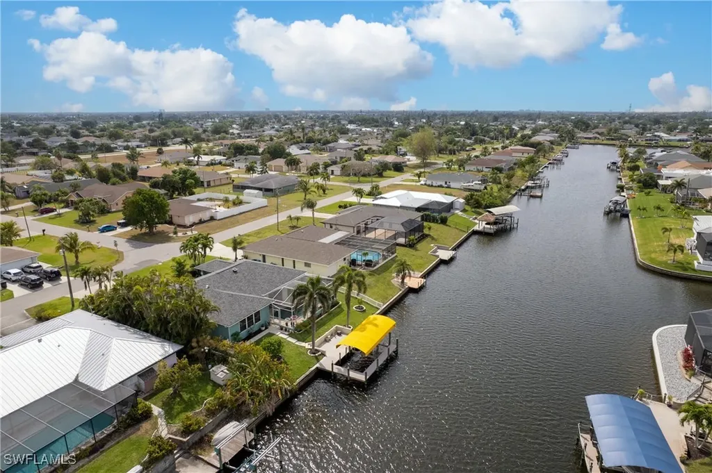 2928 SE 6th Avenue Cape Coral FL 33904