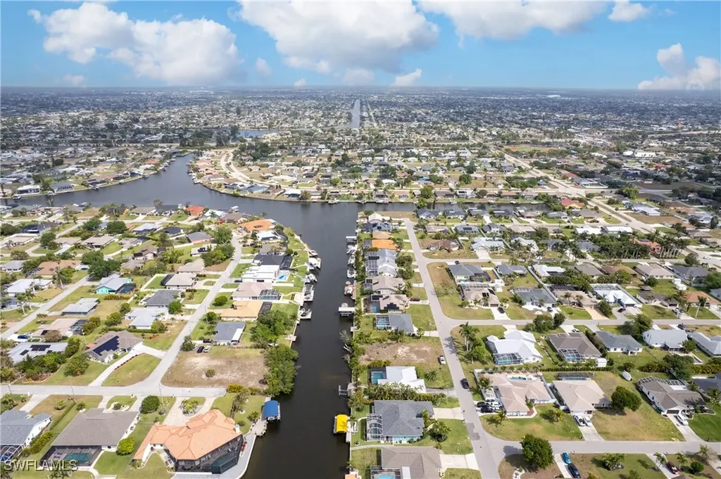 2928 SE 6th Avenue Cape Coral FL 33904