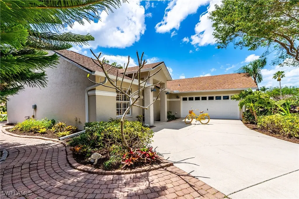 3587 Kent Drive Naples FL 34112