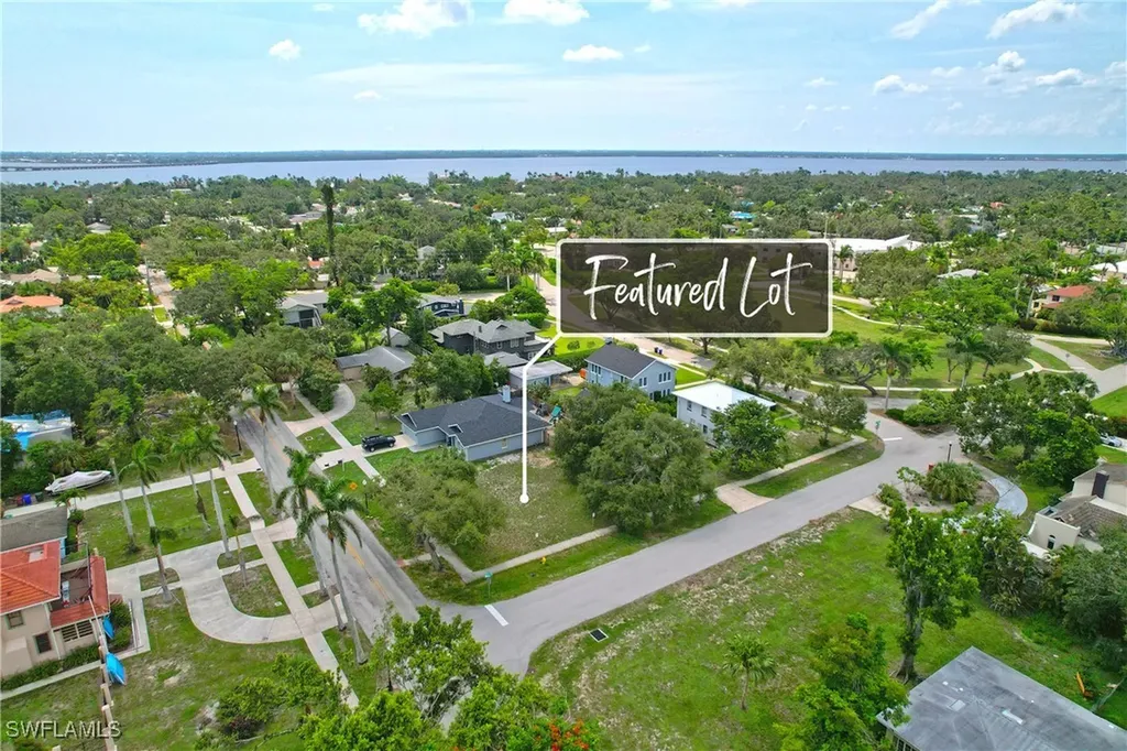 1439 Winkler Avenue Fort Myers FL 33901
