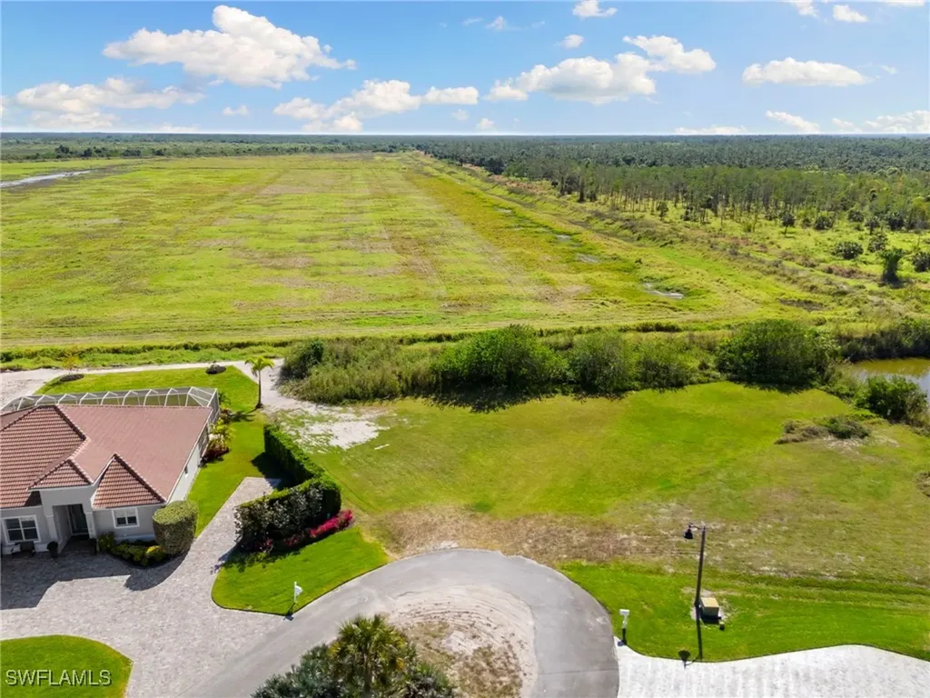 18613 Candletree Court Naples FL 34114