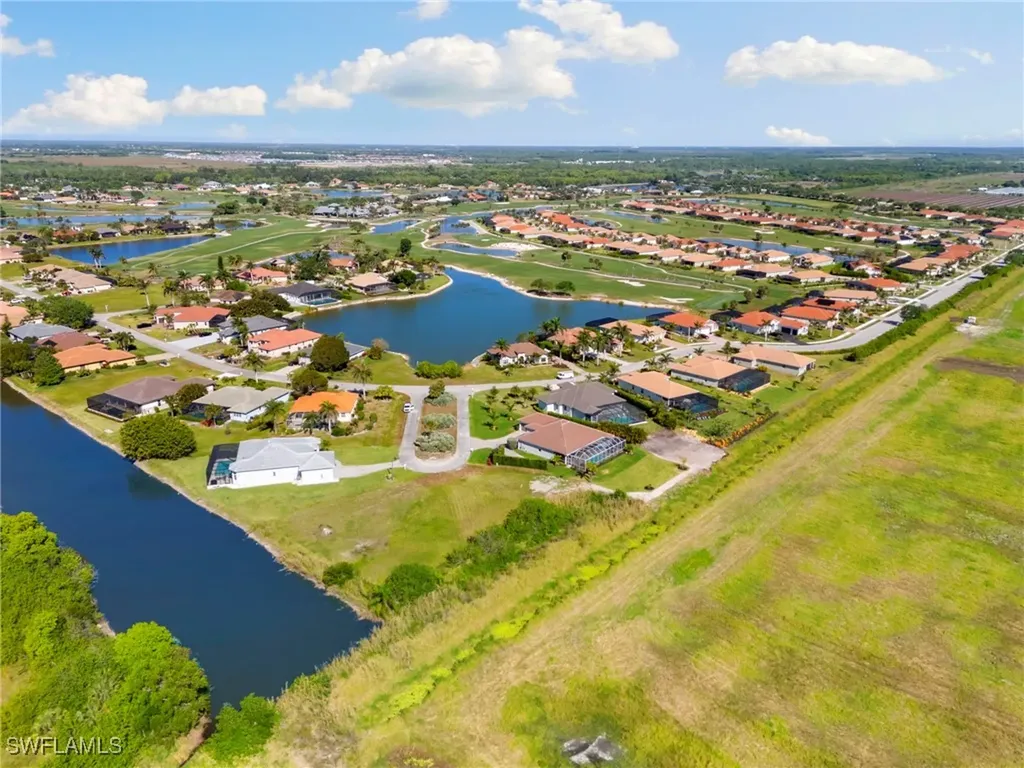18613 Candletree Court Naples FL 34114