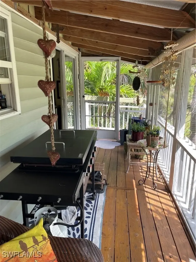 6831 Tropical Lane Bokeelia FL 33922