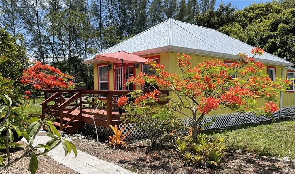 6831 Tropical Lane Bokeelia FL 33922