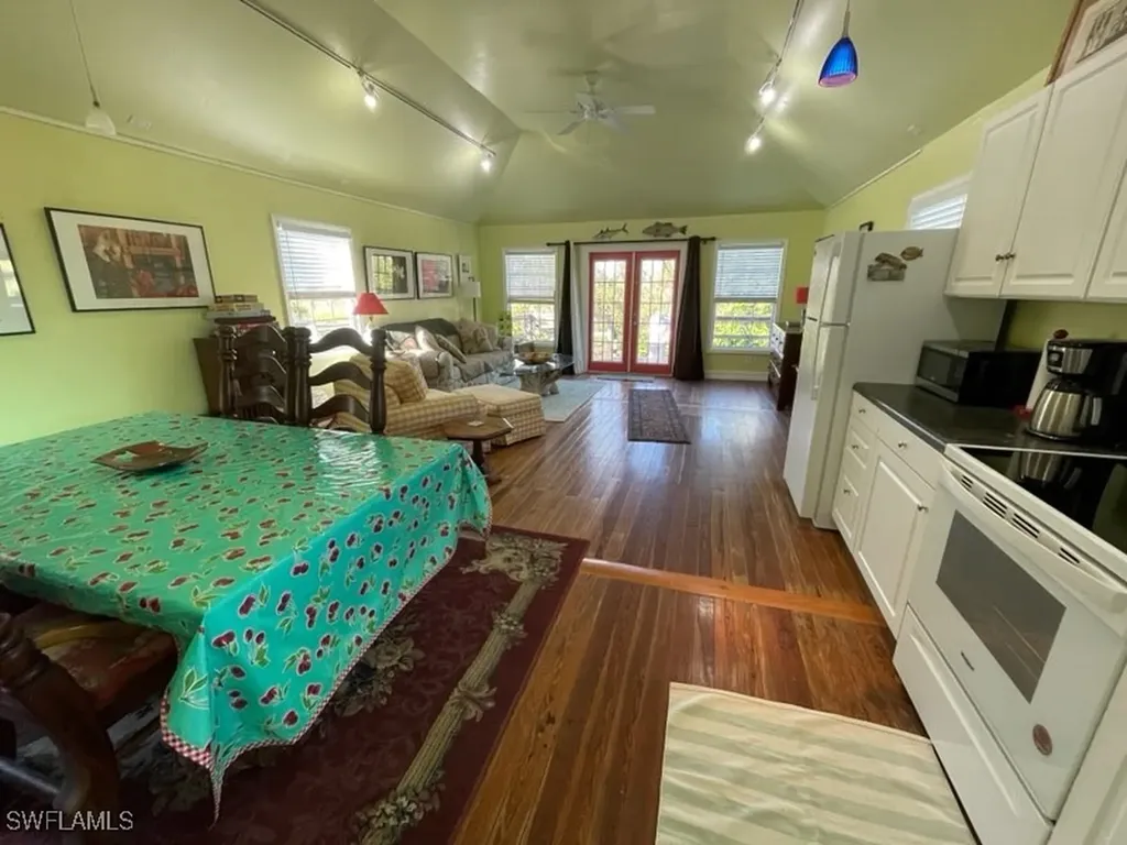 6831 Tropical Lane Bokeelia FL 33922