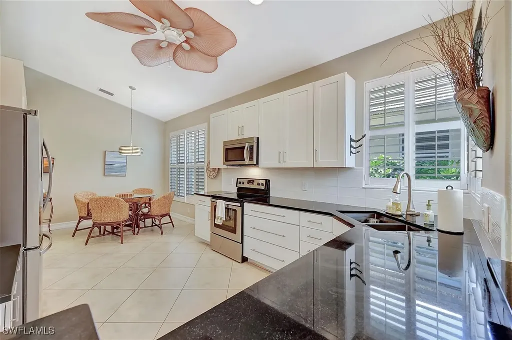 1805 Winding Oaks Way Naples FL 34109