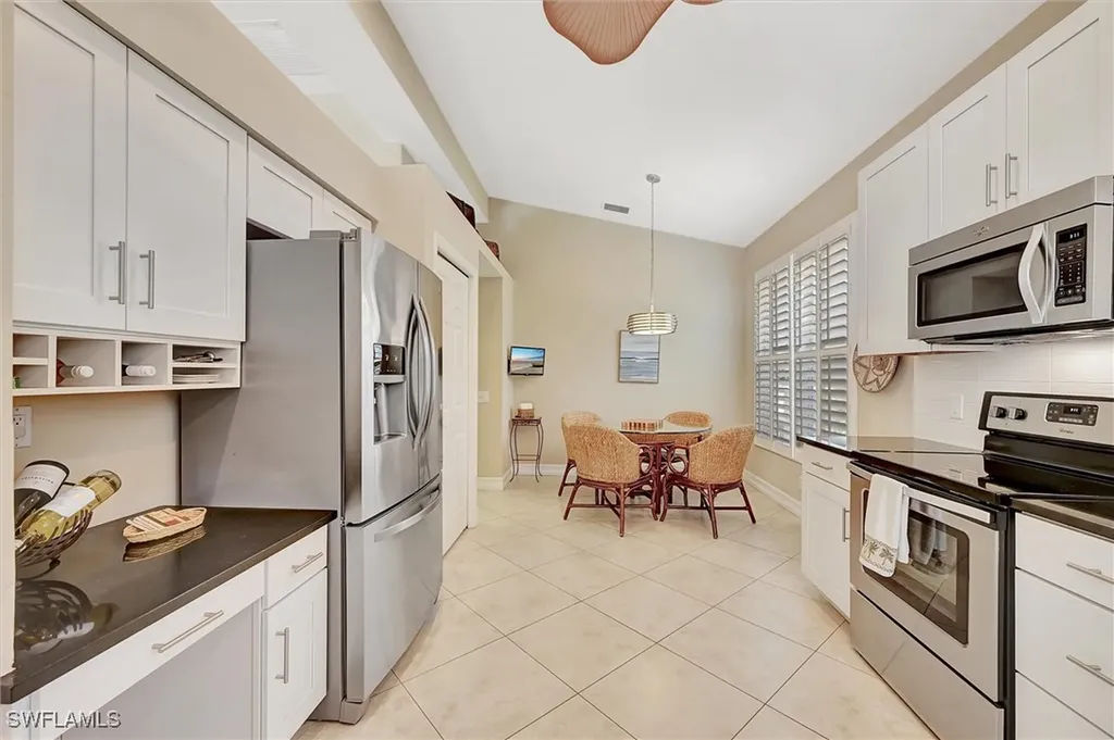 1805 Winding Oaks Way Naples FL 34109