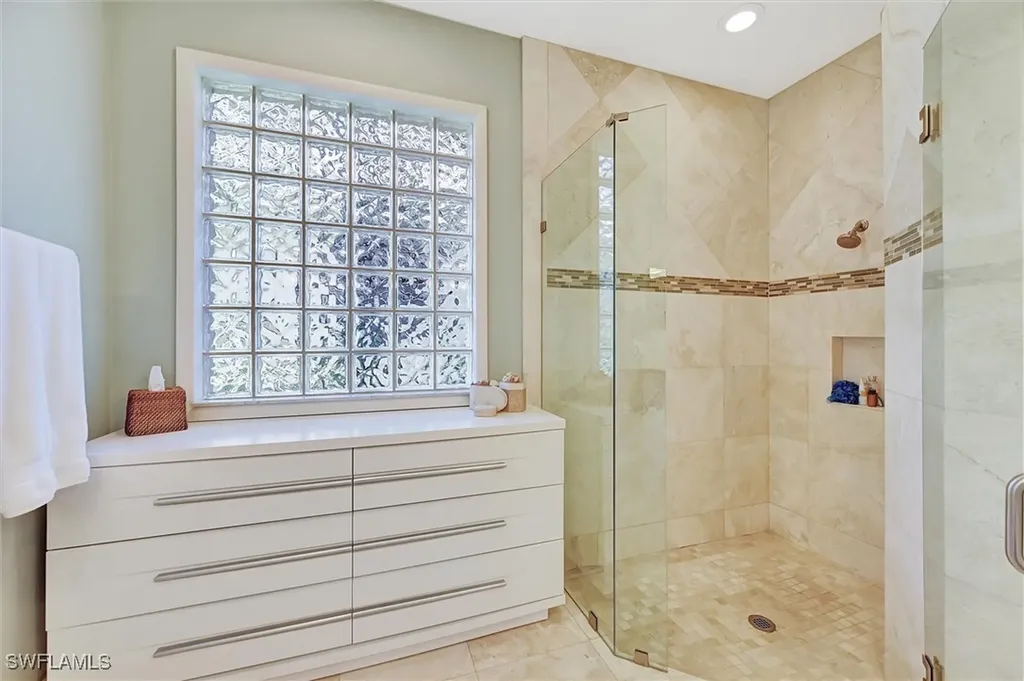 1805 Winding Oaks Way Naples FL 34109