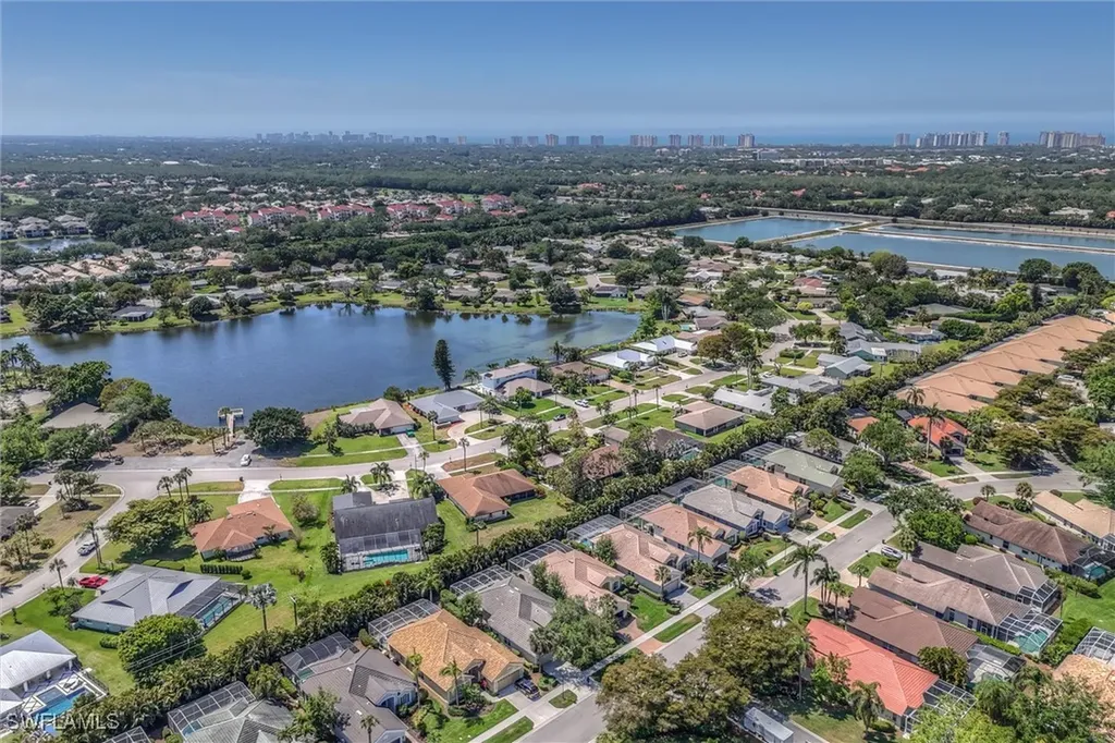 1805 Winding Oaks Way Naples FL 34109