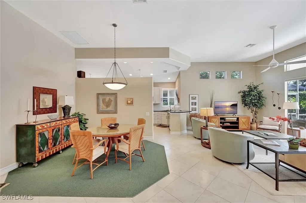 1805 Winding Oaks Way Naples FL 34109