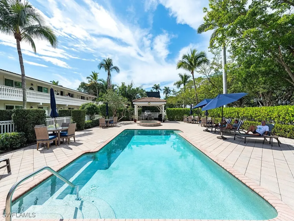 980 7th Avenue S Naples FL 34102