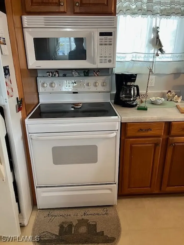 588 Daisy Drive North Fort Myers FL 33917