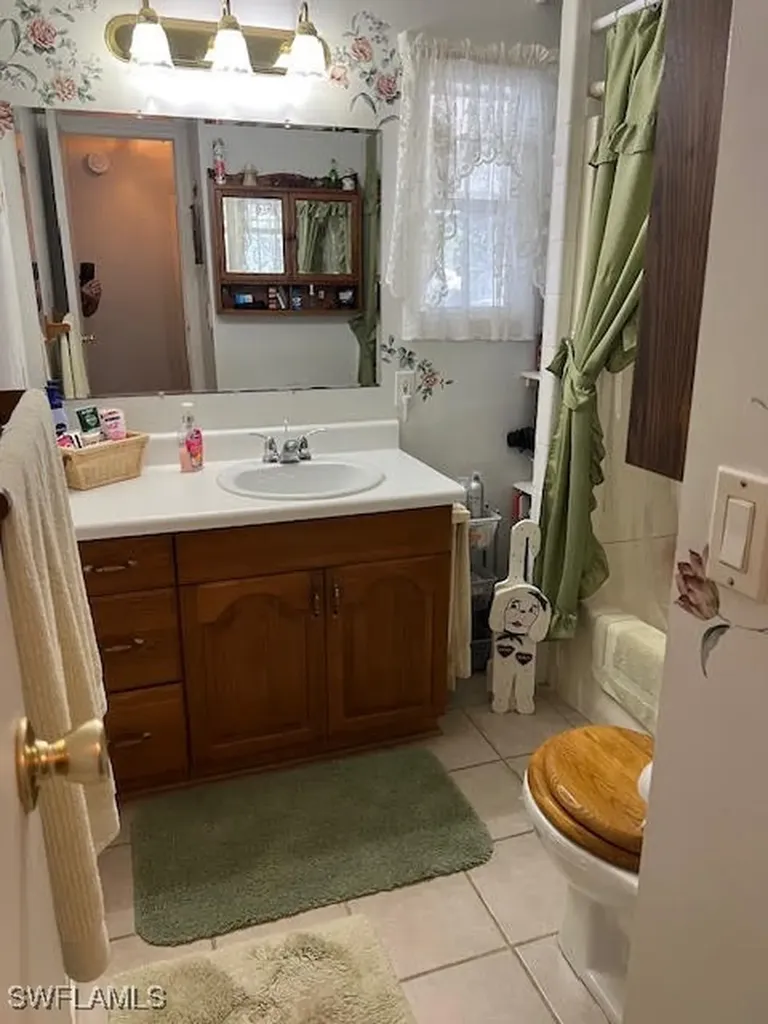 588 Daisy Drive North Fort Myers FL 33917