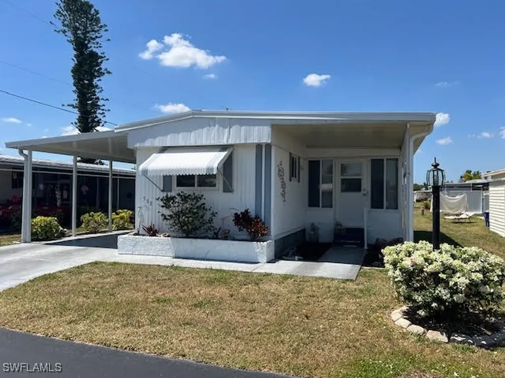 588 Daisy Drive North Fort Myers FL 33917