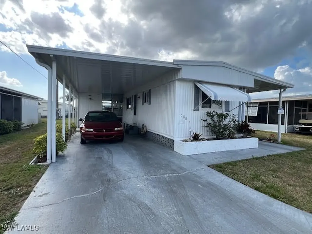 588 Daisy Drive North Fort Myers FL 33917