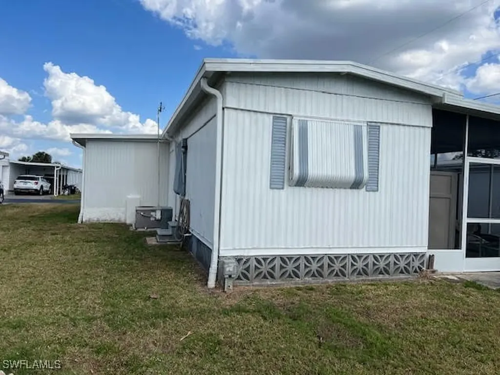 588 Daisy Drive North Fort Myers FL 33917