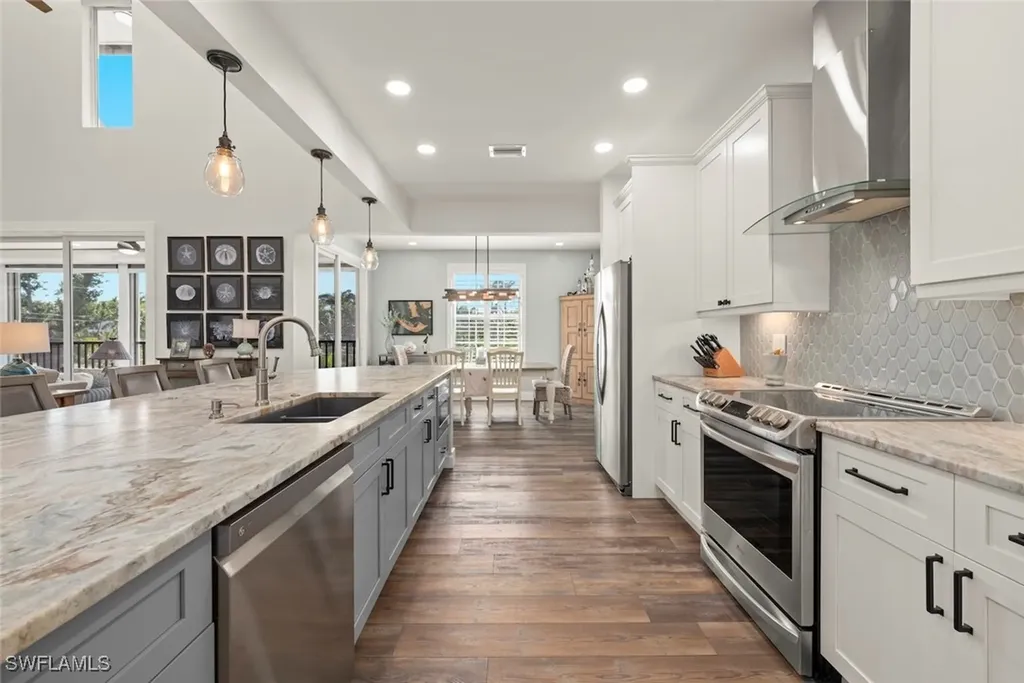 483 Sea Walk Court Sanibel FL 33957