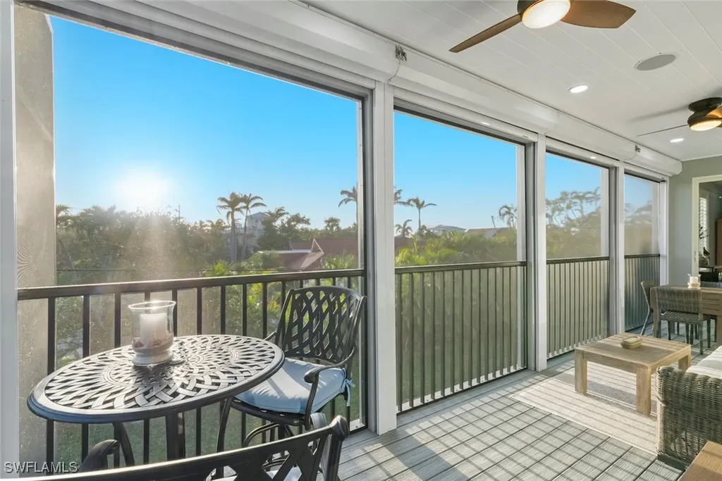 483 Sea Walk Court Sanibel FL 33957
