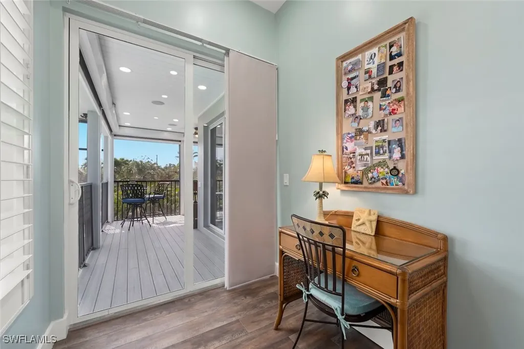 483 Sea Walk Court Sanibel FL 33957