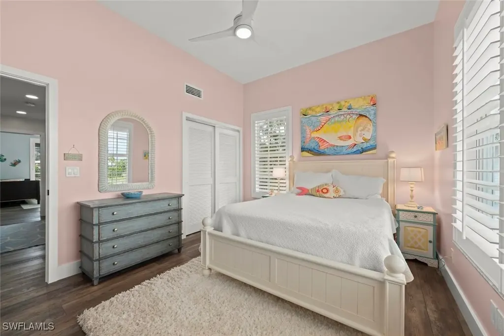 483 Sea Walk Court Sanibel FL 33957