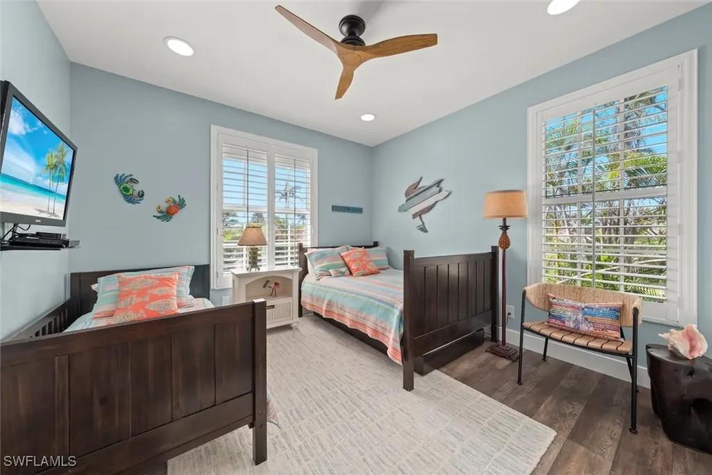 483 Sea Walk Court Sanibel FL 33957