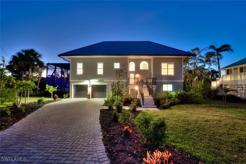 483 Sea Walk Court Sanibel FL 33957
