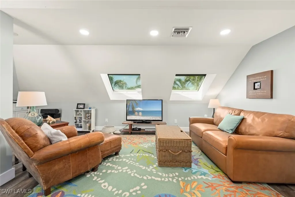 483 Sea Walk Court Sanibel FL 33957