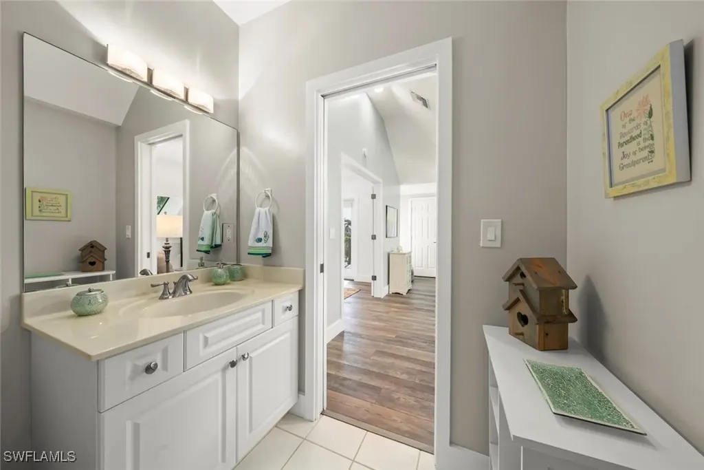 483 Sea Walk Court Sanibel FL 33957