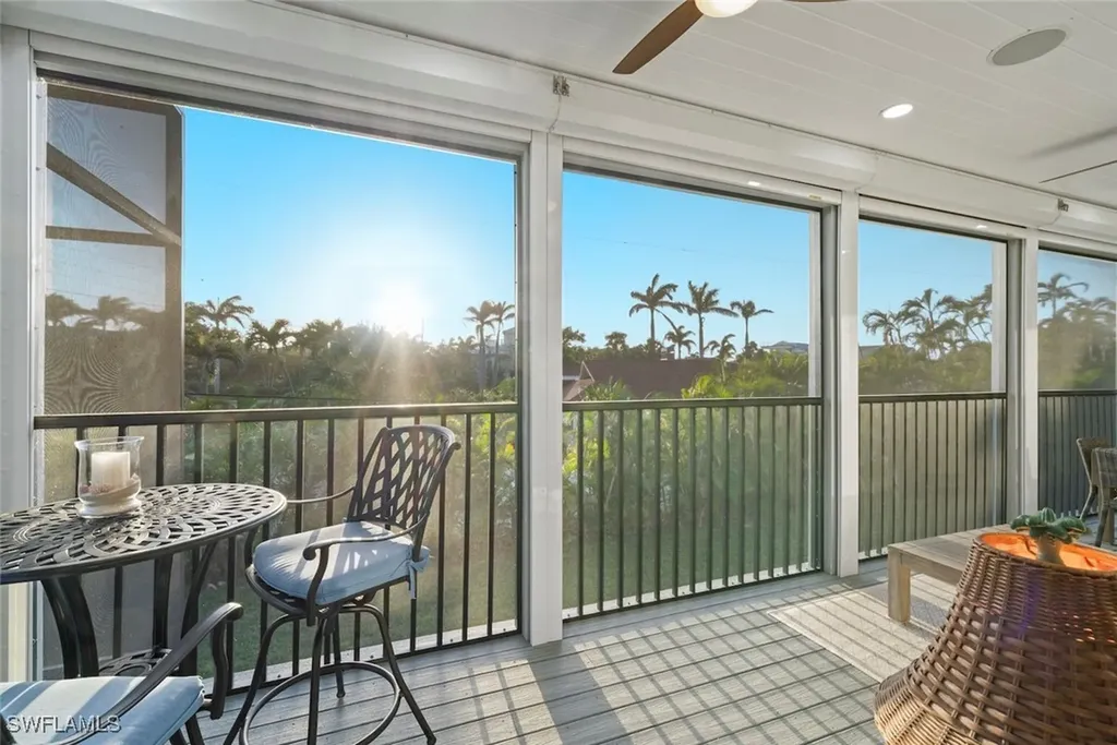 483 Sea Walk Court Sanibel FL 33957