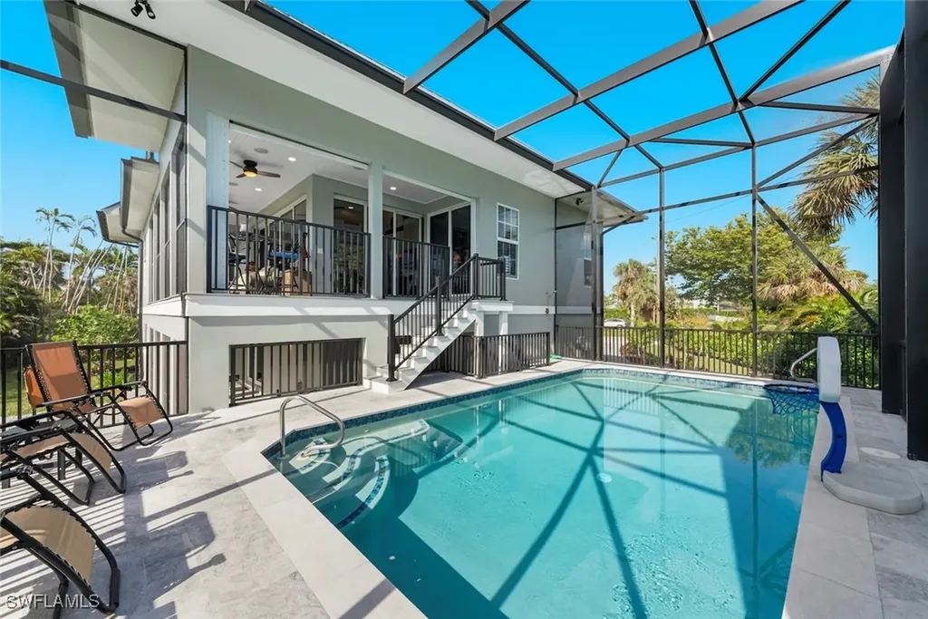 483 Sea Walk Court Sanibel FL 33957