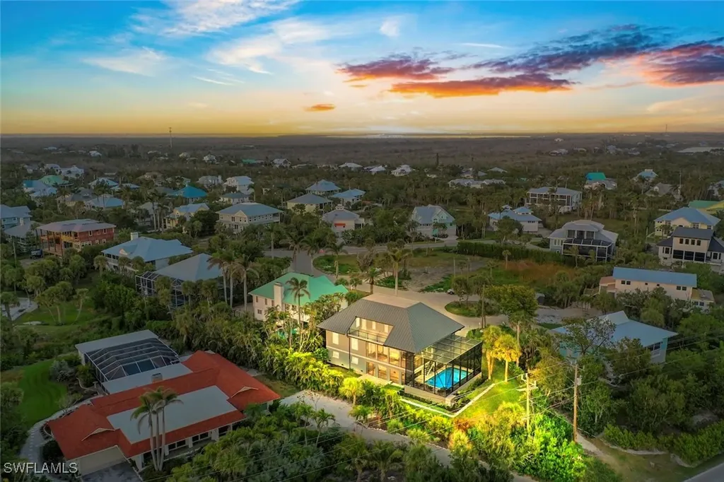 483 Sea Walk Court Sanibel FL 33957