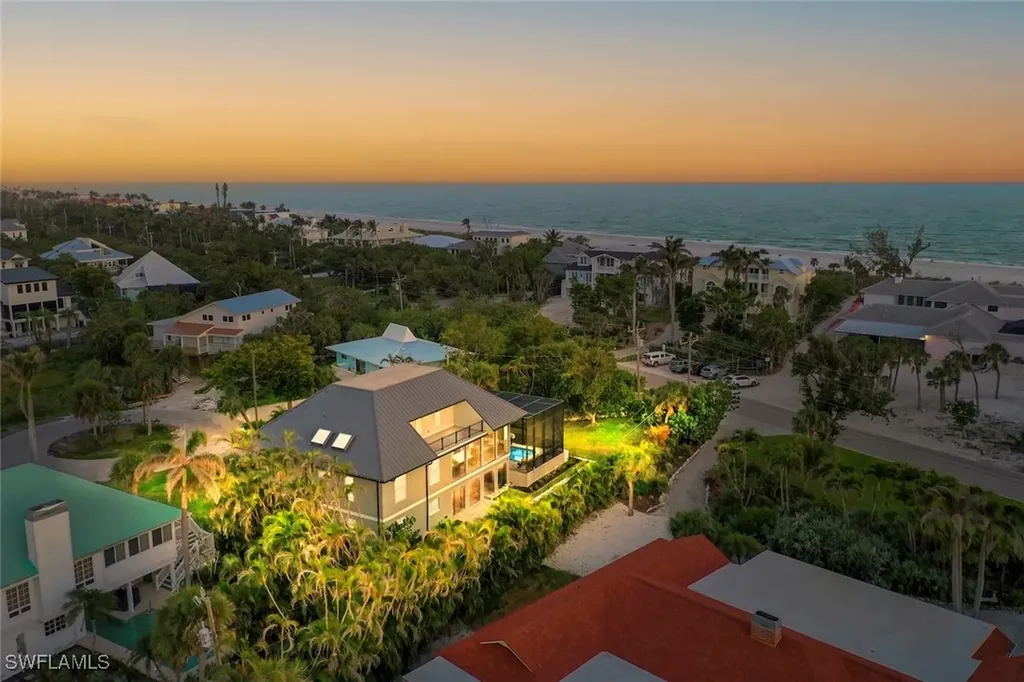 483 Sea Walk Court Sanibel FL 33957