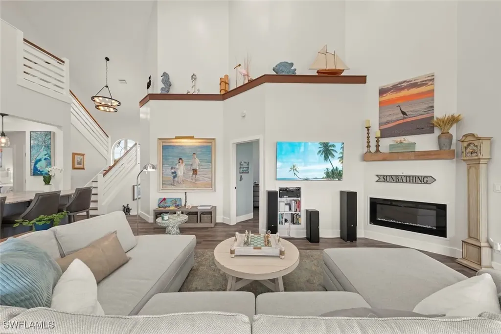 483 Sea Walk Court Sanibel FL 33957