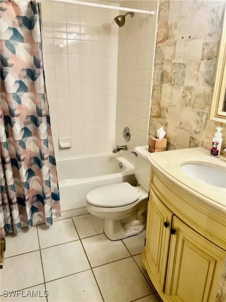 5765 Trailwinds Drive Fort Myers FL 33907