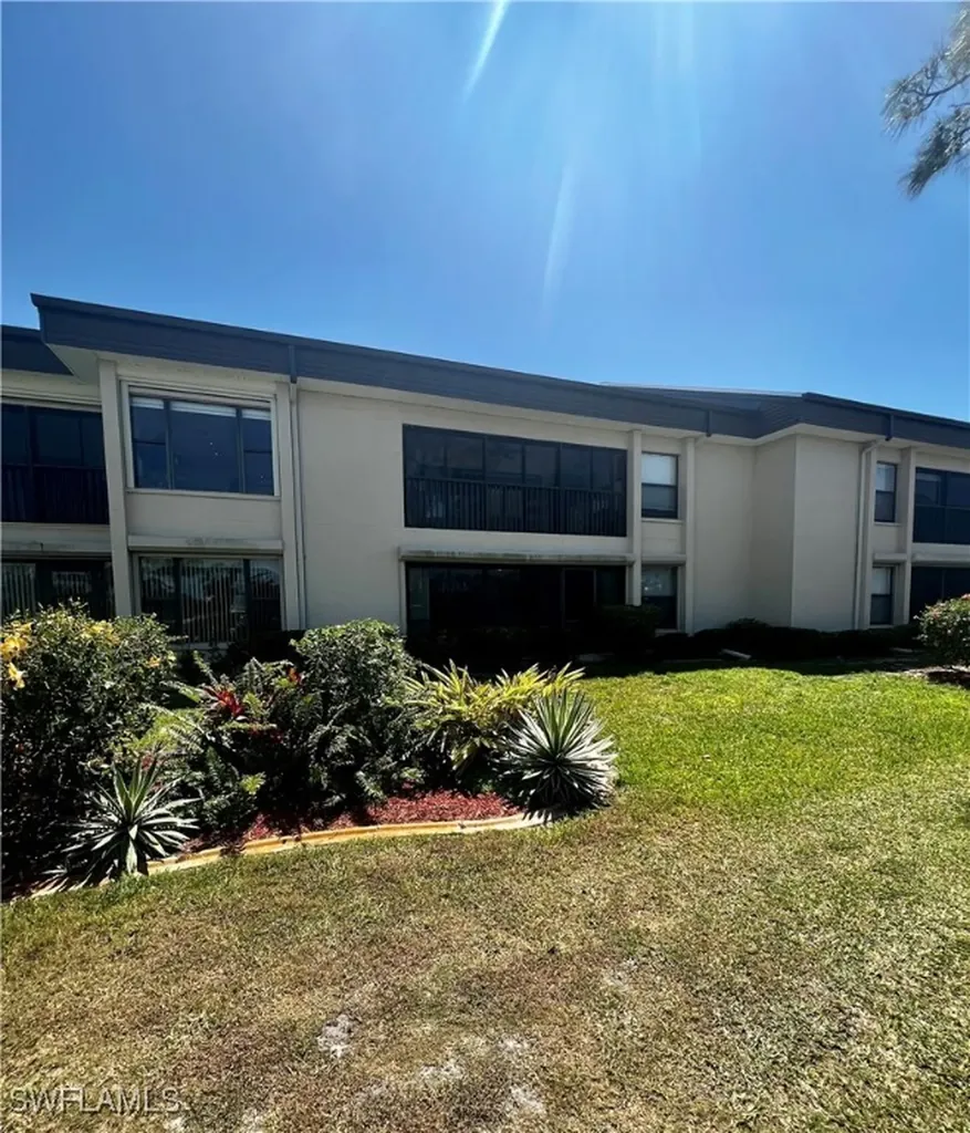 5765 Trailwinds Drive Fort Myers FL 33907