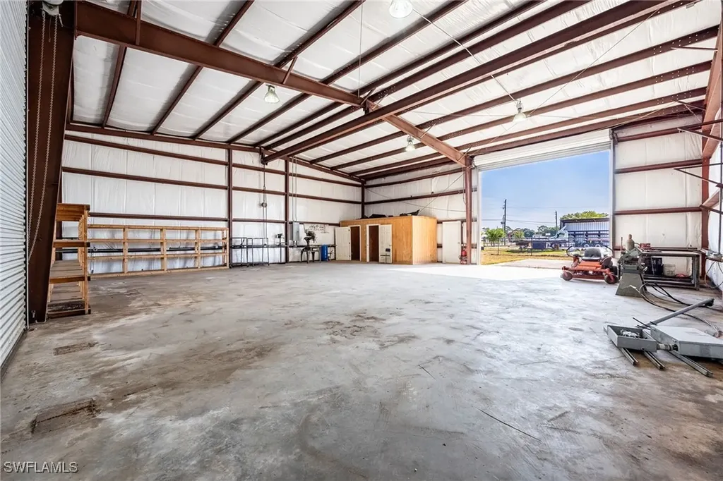 109 S Industrial Loop Labelle FL 33935
