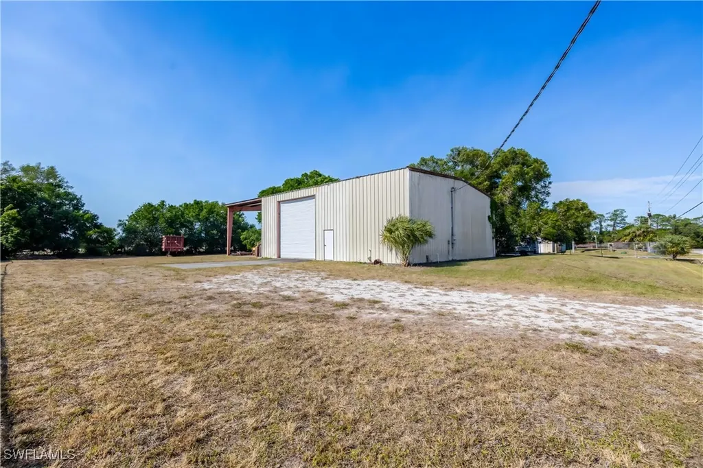 109 S Industrial Loop Labelle FL 33935