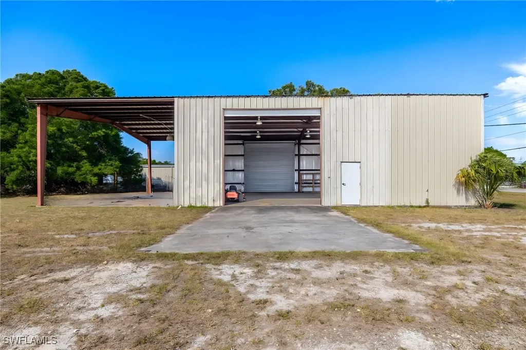 109 S Industrial Loop Labelle FL 33935
